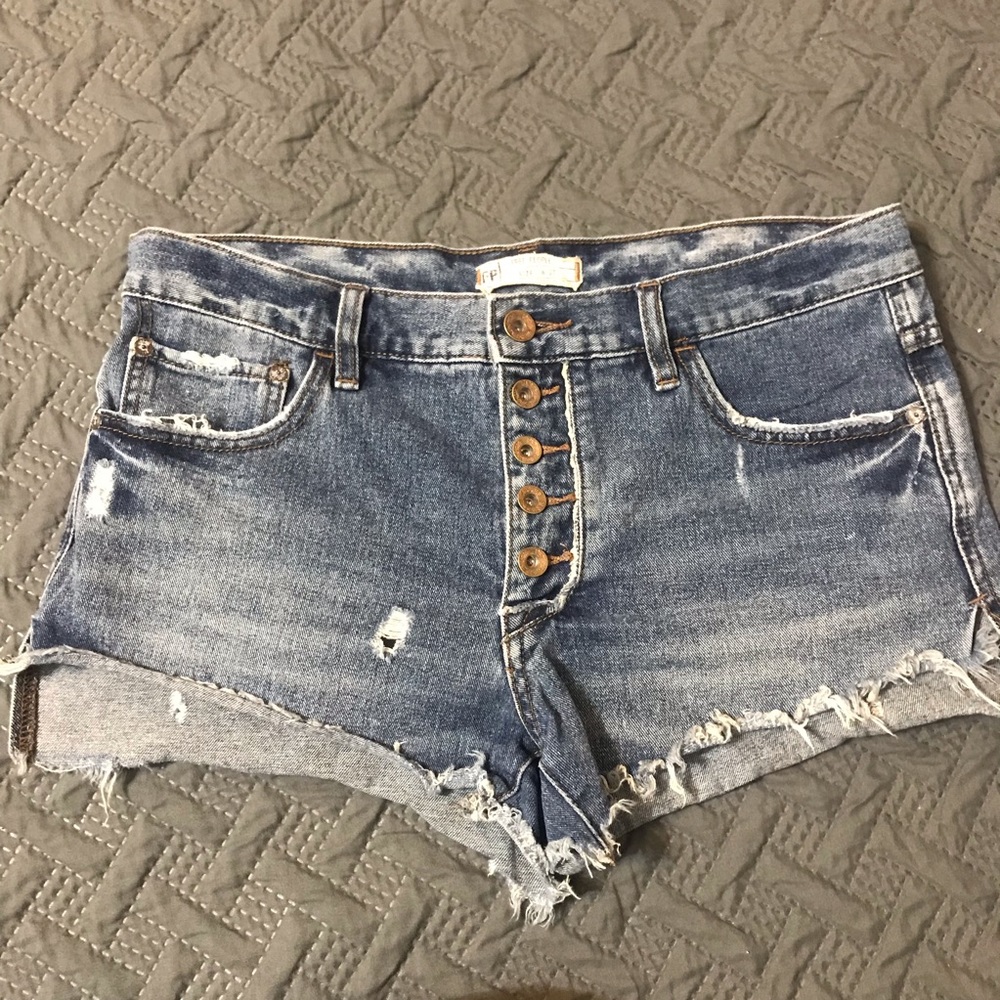 FREE PEOPLE CUTOFF Button Fly Jean Shorts 27